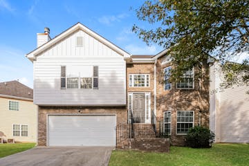 2000 REDWOOD TRCE ELLENWOOD, GA 30294